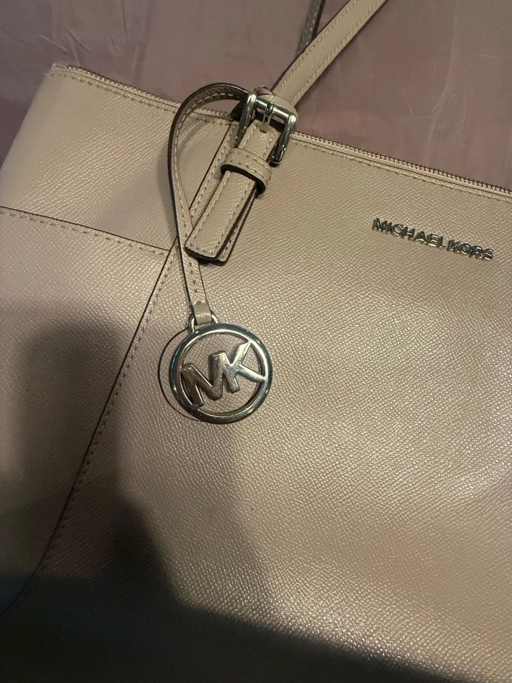 Michael Michael Kors EAST WEST JET SET SAFFIANO TOP ZIP TOTE Grey Leather